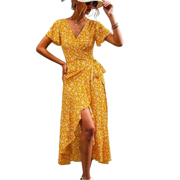 Universal Thread Dresses & Skirts - Universal Thread Yellow Floral Wrap Dress NWT – XS
